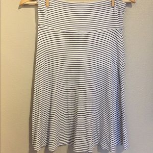 BLUE AND WHITR STRIPED GAP SKIRT